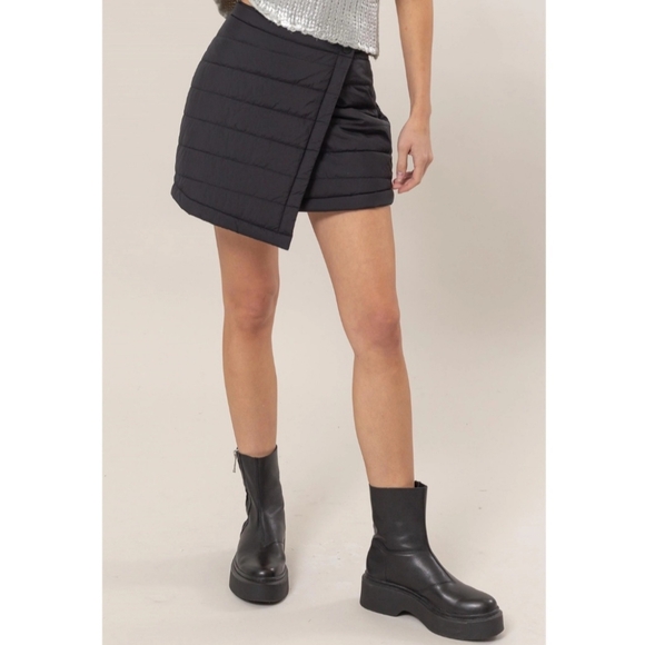 #039BLK NEW! MOST FABULOUS QUILTED MINI SKIRT - Picture 1 of 10